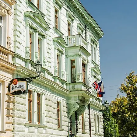 Irida Hotel